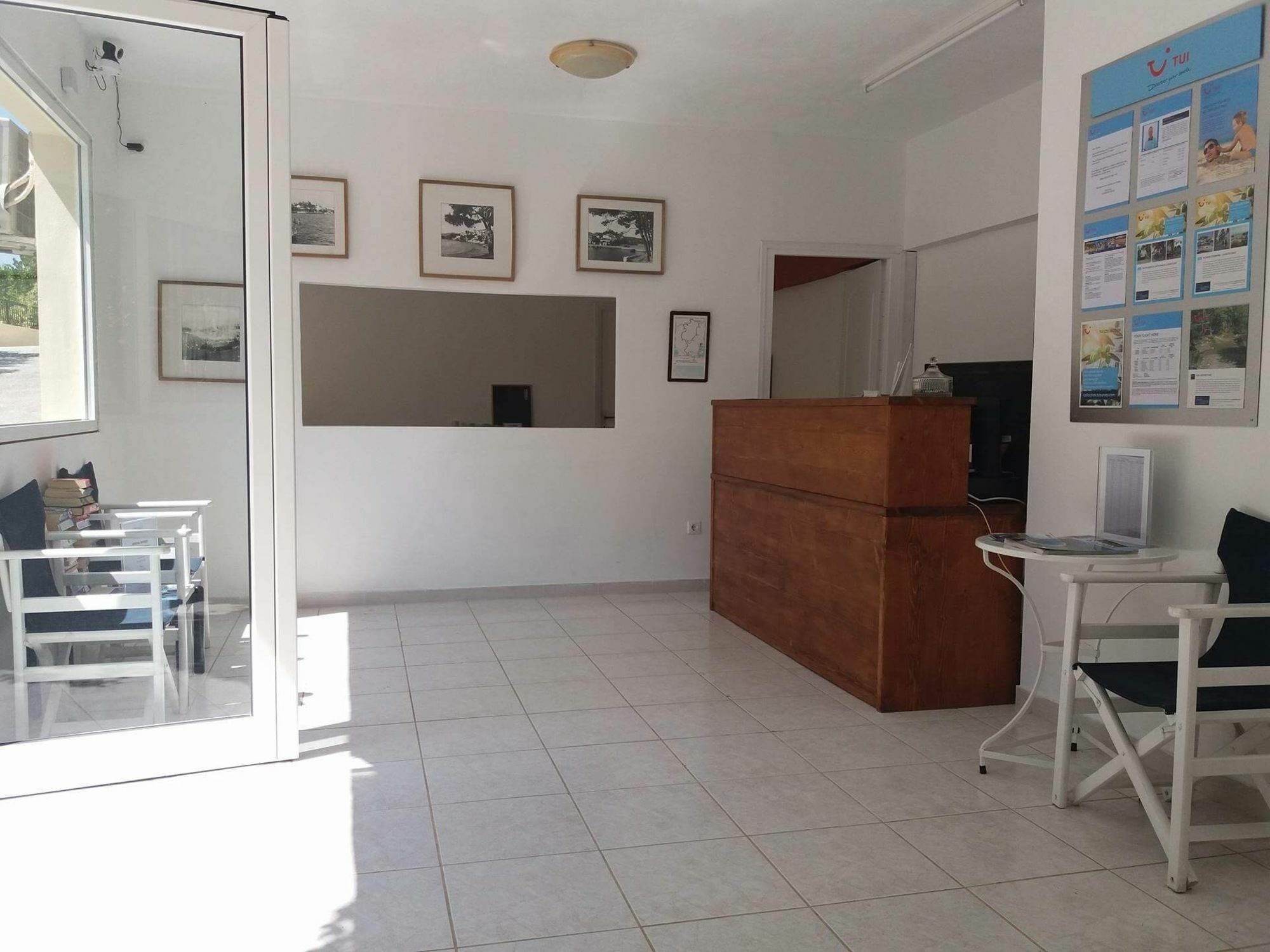 Vromolimnos Hermes Hotel מראה חיצוני תמונה